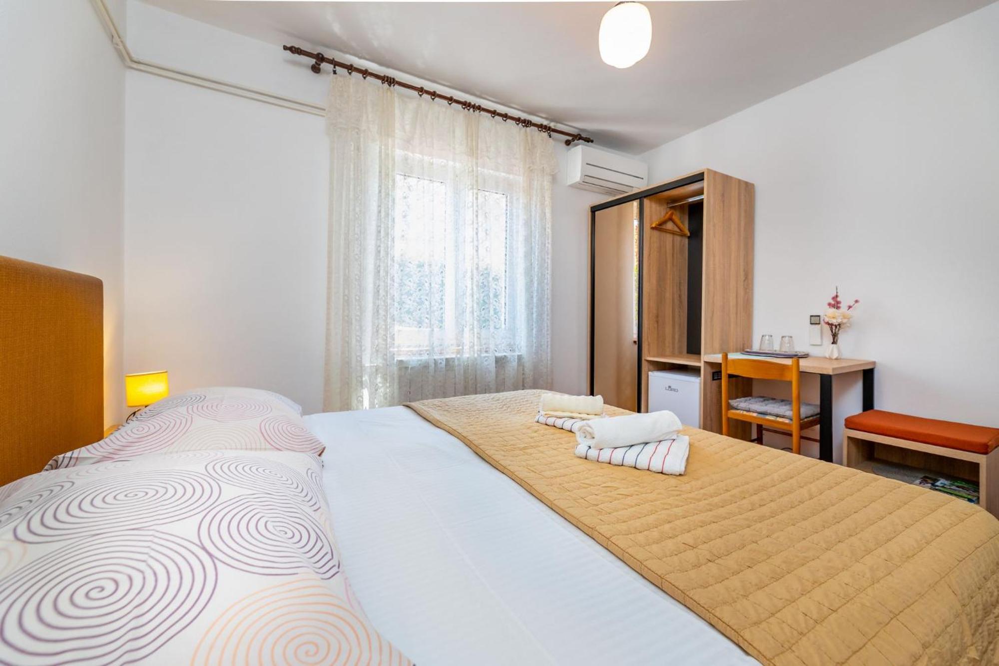 Rooms Sale Marija Baška Exterior foto